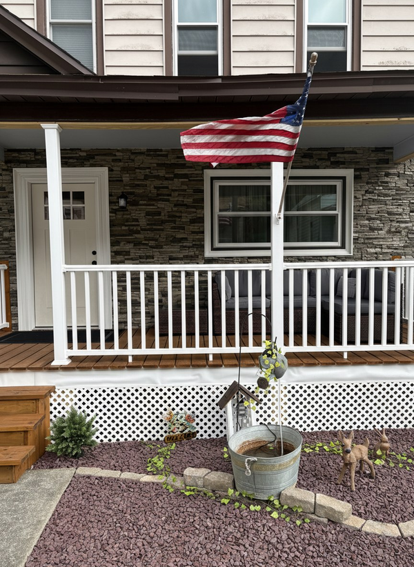 Lightning Ridge faux stone panel in Nature's Spirit – exterior siding installed by a DIY homeowner