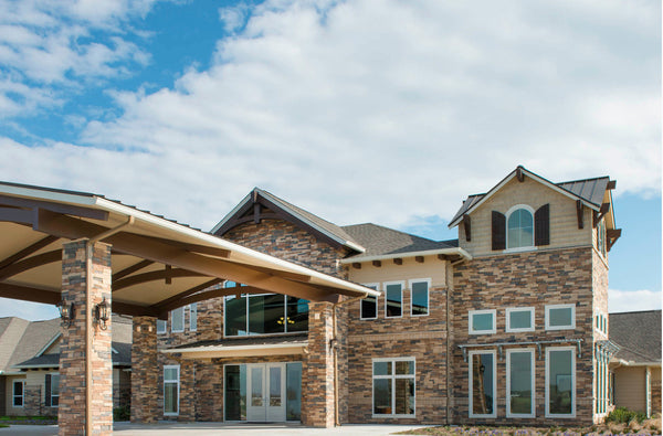 Lightning Ridge faux stone panel in Nature's Spirit – exterior siding
