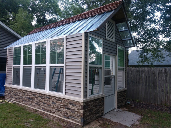 Lightning Ridge faux stone panel in Nature's Spirit – exterior siding and shed