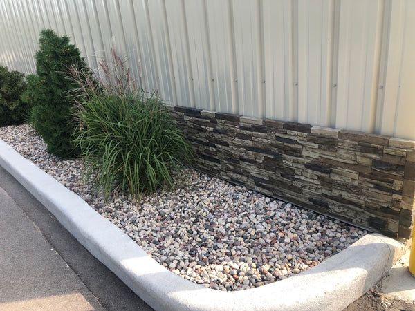 Lightning Ridge faux stone panel in Nature's Spirit – exterior siding